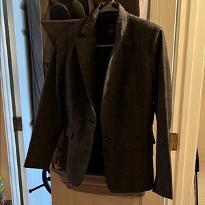 Elegant Women's Black Blazer